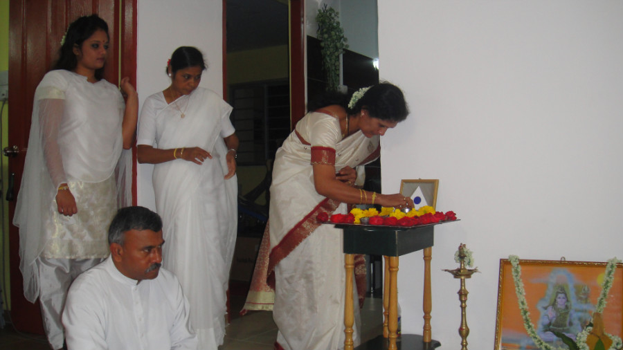 2 Mei Ganaselvi Maliga Murugan Light Up Astha Deepam